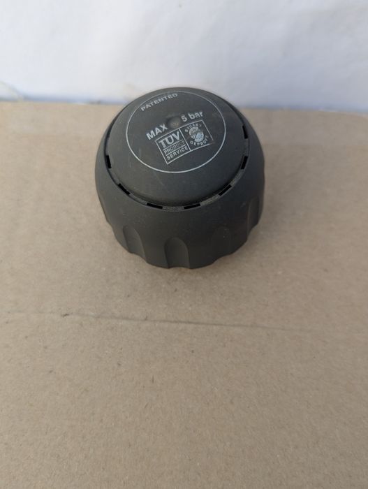 Пробка з запобіжним клапаном для парогенератора з різьбою  М20х1.75