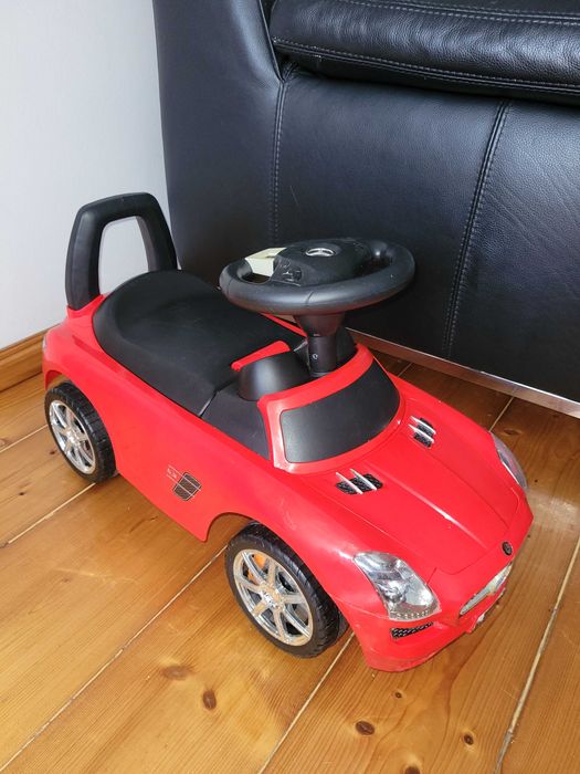 Jeździk Mercedes-czerwony