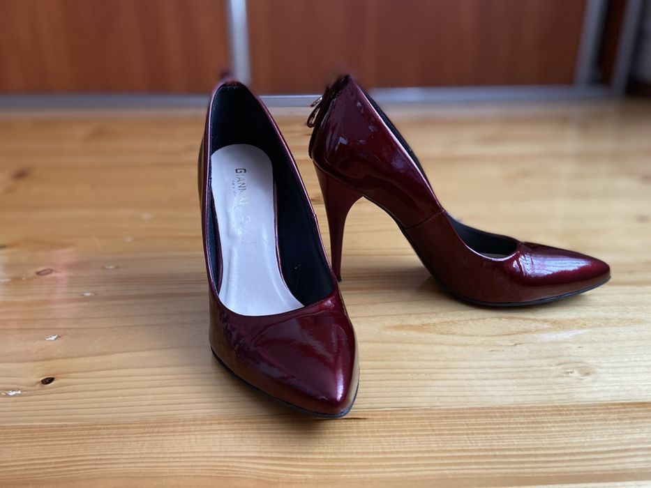 Szpilki na wysokim obcasie