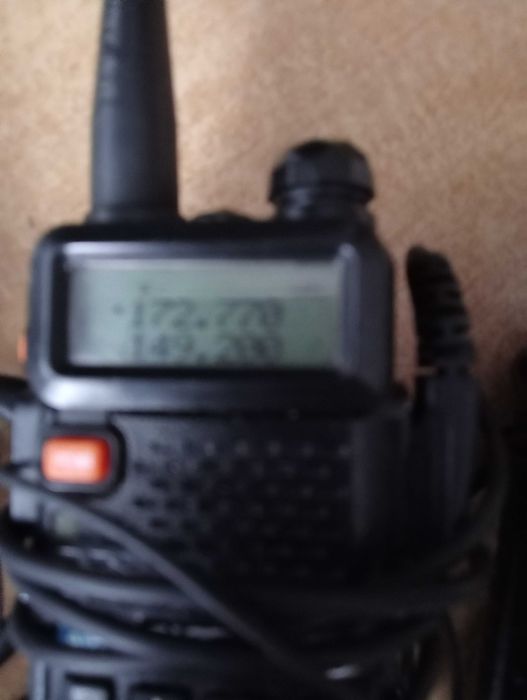 trzy radiotelefony baofeng  Uv-5r