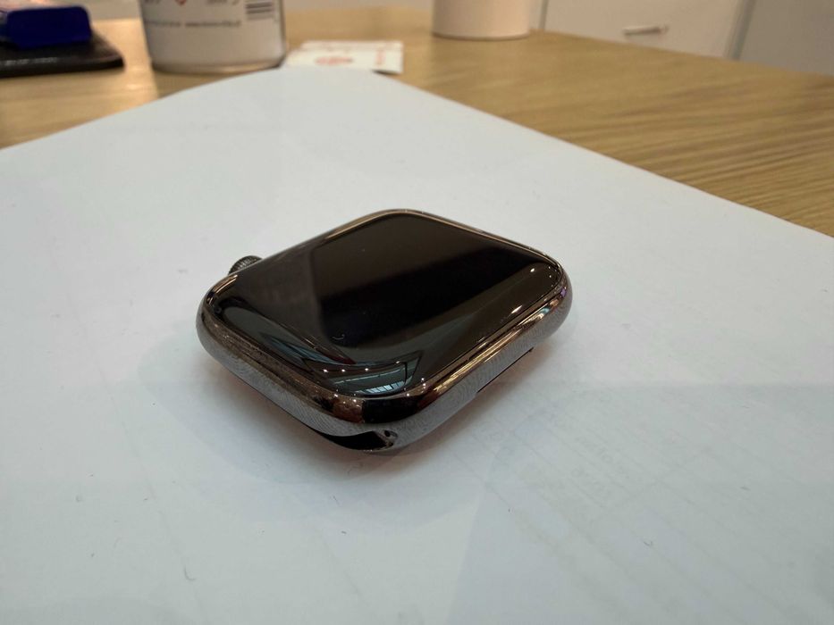 Apple Watch 8 45mm Stainless steel LTE eSim