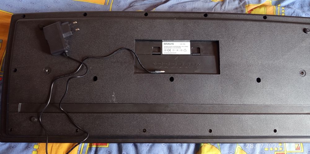 Синтезатор BRAVIS KB 760