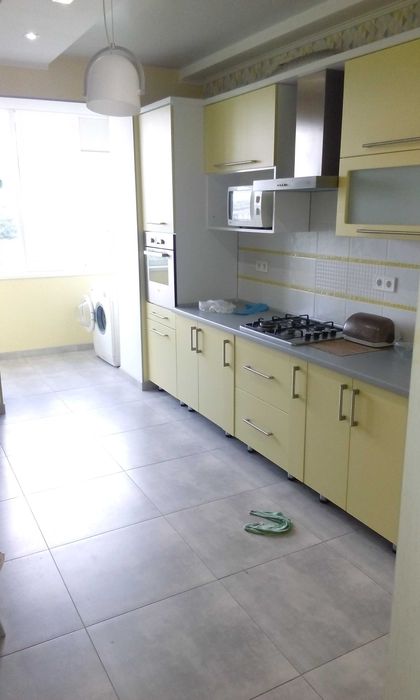 Здається 2х-кім Озерна Новобудова.Тільки дзвонити