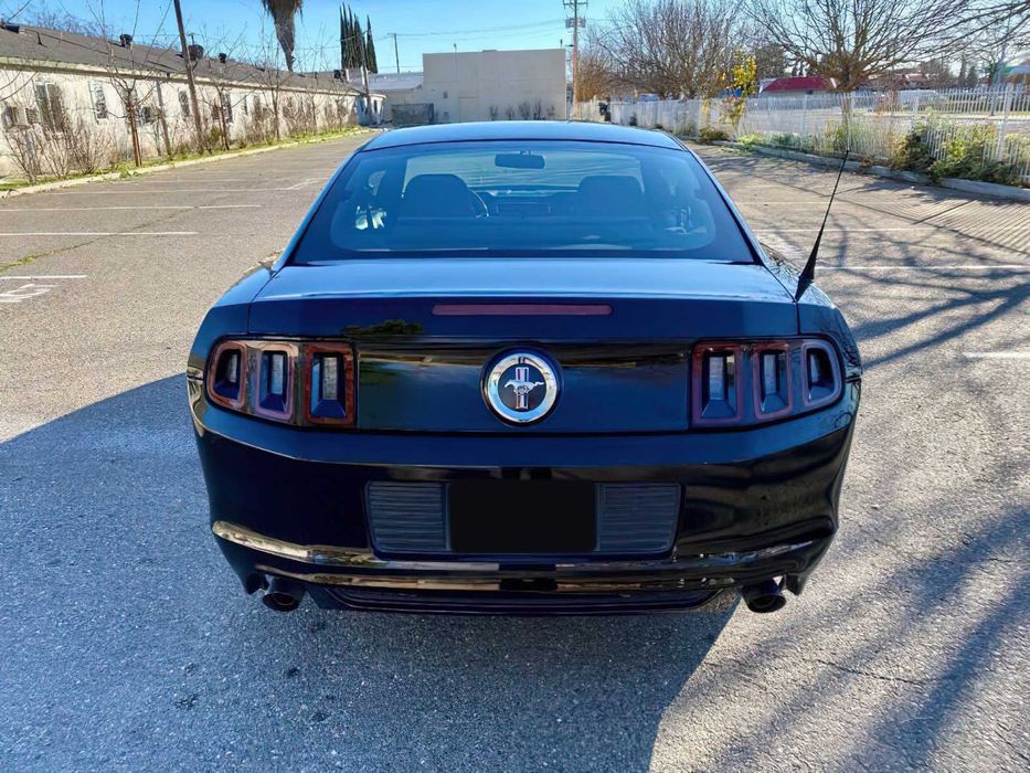 Ford Mustang      2014