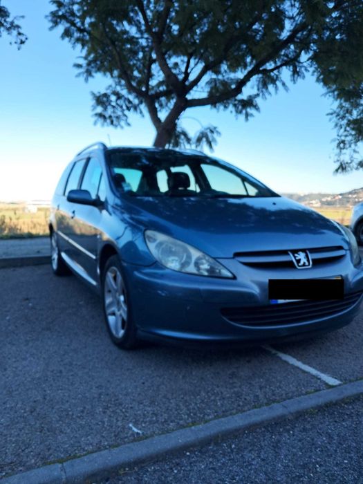 Peugeot 307 Break Executivo (2005) – Teto Panorâmico & Extras