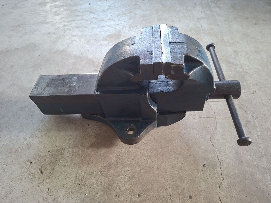 Sprzedam duże solidne imadło