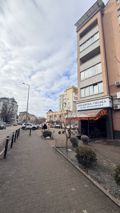 Чудове приміщення в центрі. Біля стометрівки.