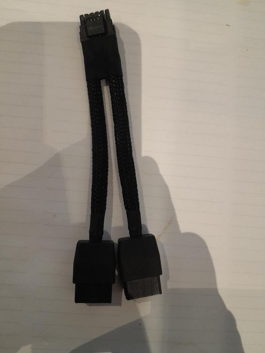 adapter zasilania karty graficznej NVIDIA