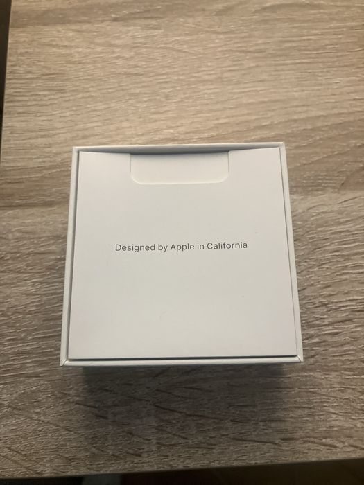 Airpods 4 com Cancelamento de Ruido