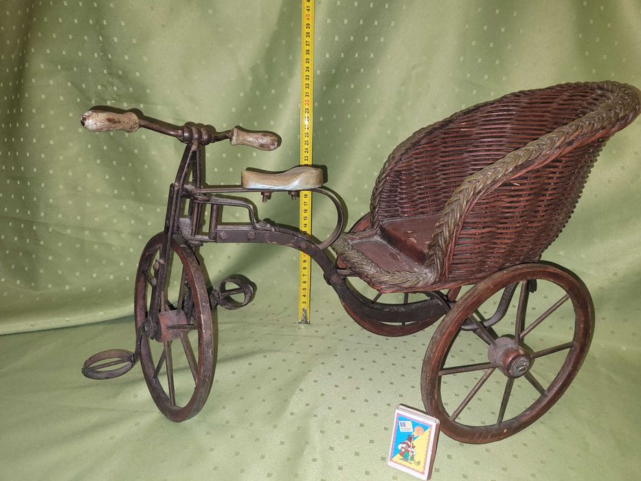 Ляльковi меблi та аксесуари