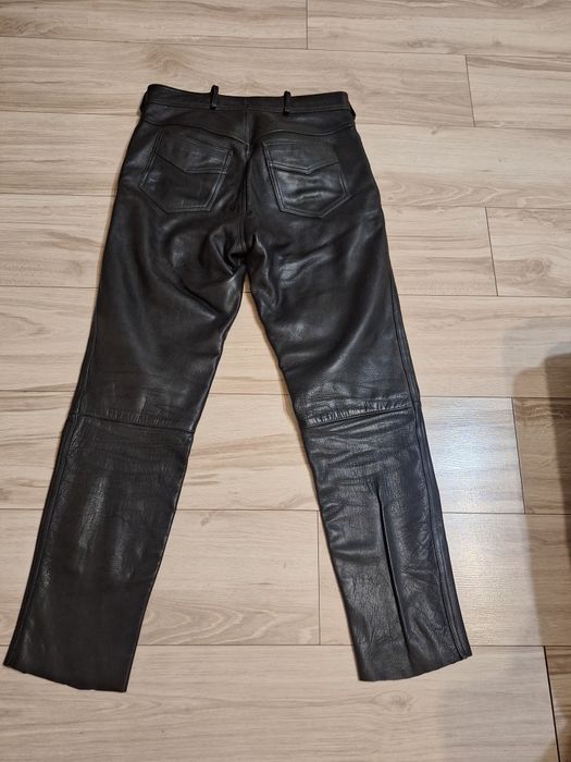 Spodnie skurzane