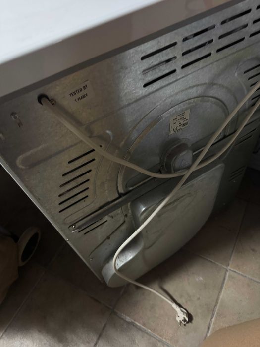 Máquina Secar de Condensação Indesit G 75 C