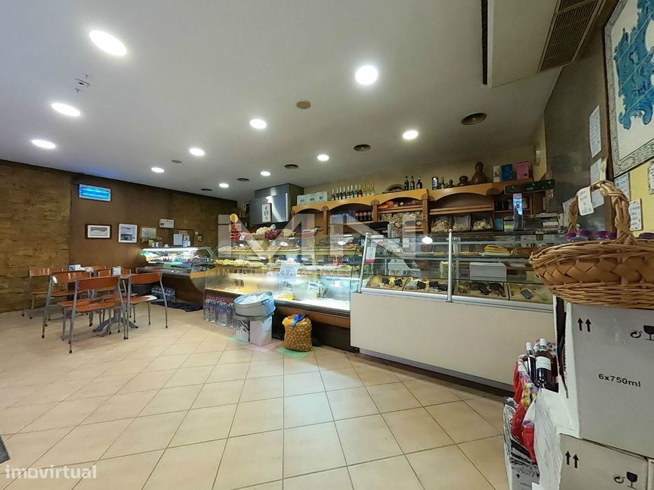 Padaria c/ fabrico e confeitaria  - Centro de Gondomar