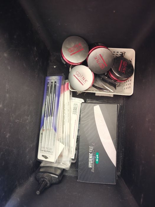 Professional grade gel nails kit