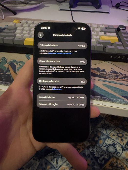 Vendo iPhone 17 base, 256GB, Preto