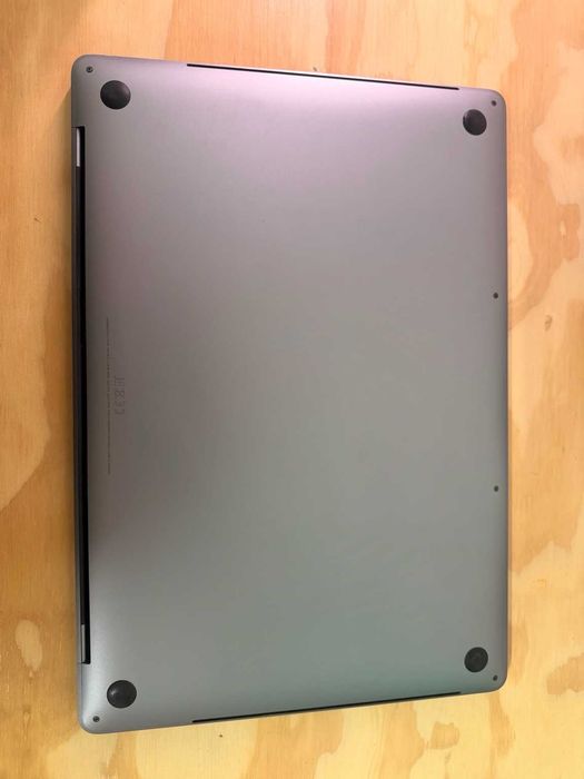 MacBook Pro 16” (2019) | i9 | 64GB RAM | 1TB SSD | Radeon Pro 5500M 4GB