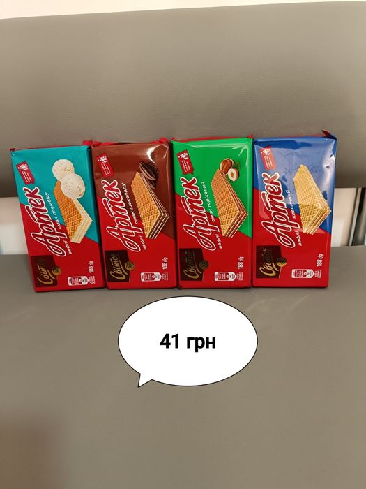 Солодощі, сухарики, печиво, вафлі
