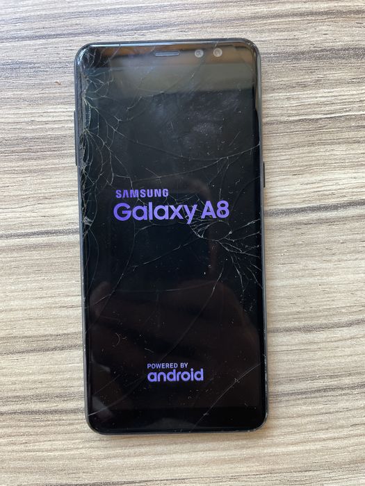 Самсунг Galaxy A8