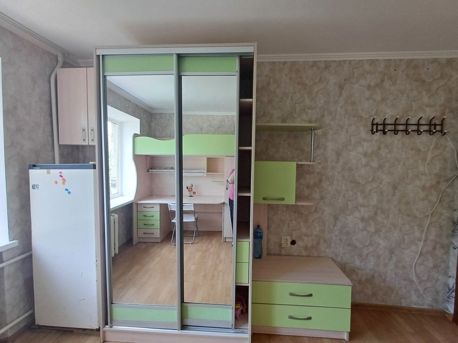 Продам кімнату в гуртожитку  на Антонова