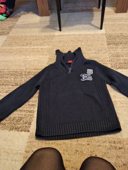 Sweter chłopięcy 116/122