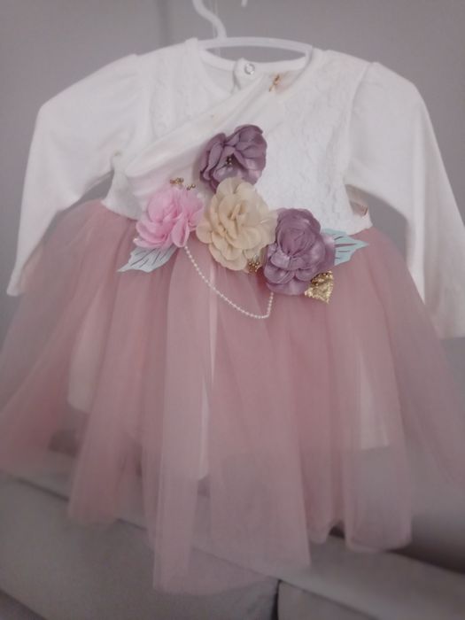 Плаття святкове на дівчинку 74 розмір + пов'язка на голову