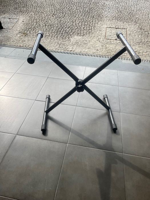Cavalete / Suporte em ferro