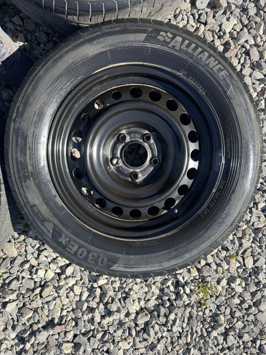 Диски з шинами 5/114.3 215/65r16  Renault Duster оригінал , Trafik, opel Vivaro