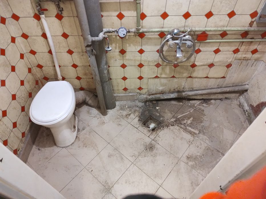 Opróżnianie mieszkań, lokali, piwnic strychow, garazy. Kompleksowo !!