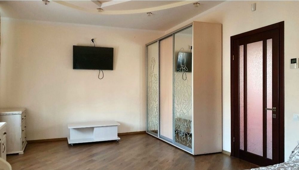 Будинок біля моря в Одесі, Совіньйон.