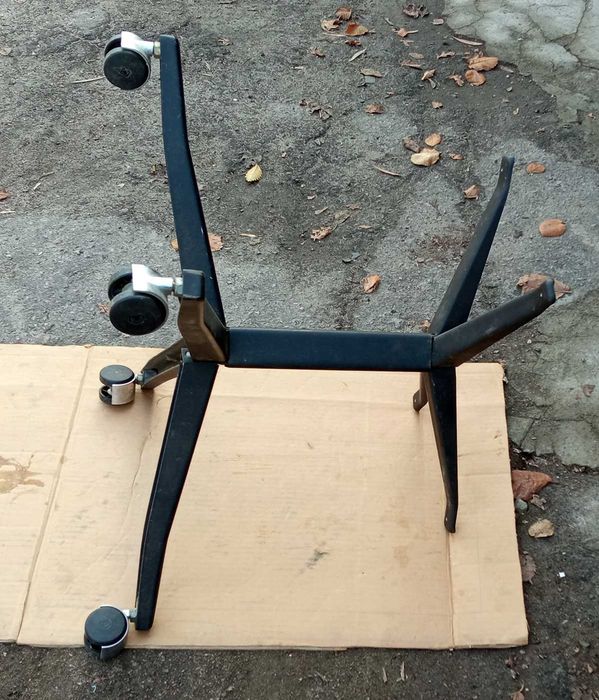 Столик кавово- журнальний