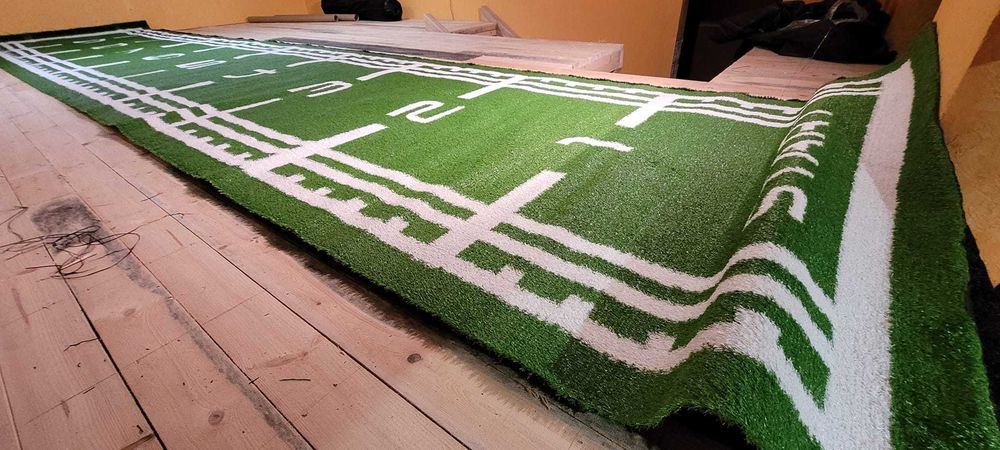 Trawa z oznaczeniami pod sanki fitness siłownia