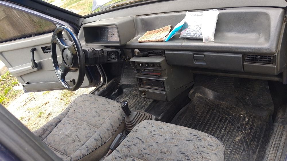 Автомобіль Ваз 2109