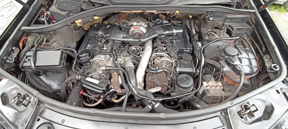 maska klapa silnika mercedes ml 164 3.2 v6 lak c197