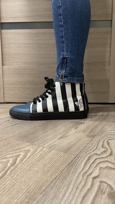 Шикарні різнокольорові кеди