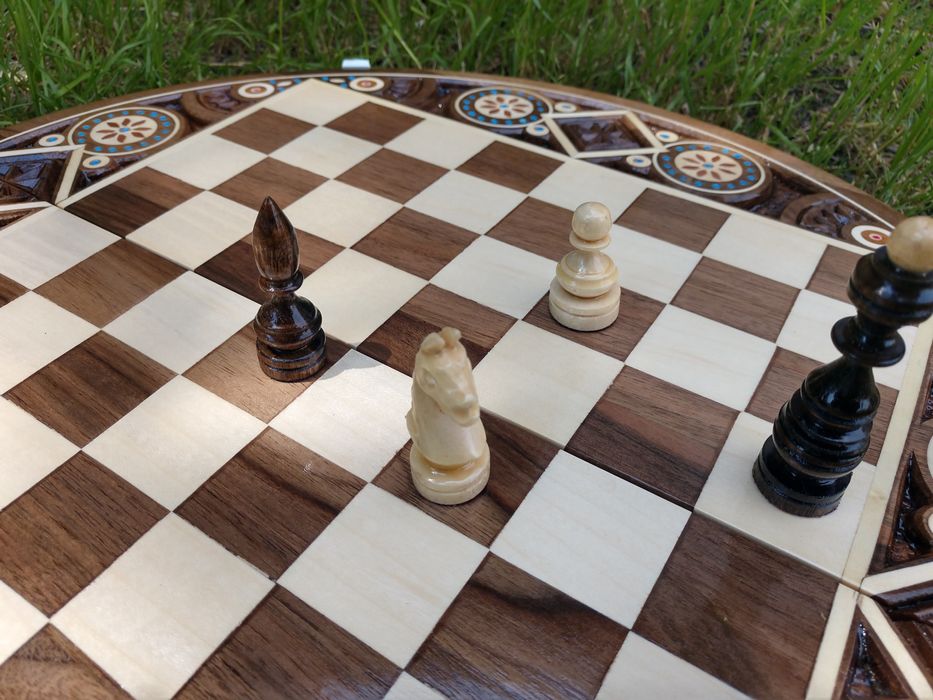 Шахи, шахматы, настільна гра шахи, три в одному, шашки, шахи, нарди