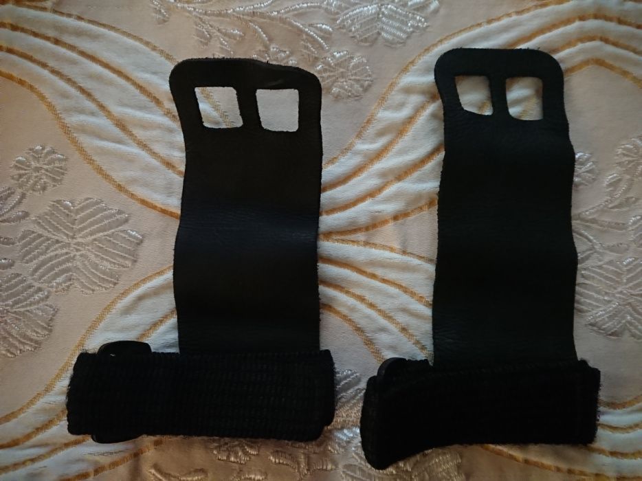 Vendo Luvas/Estafas para Crossfit/Musculação