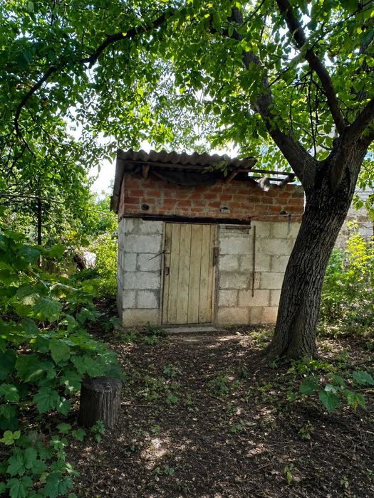 Продаж будинку з окремою територією в Ромнах, без комісії