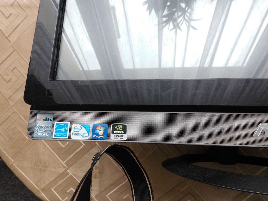 ASUS 22" Dotykowy AIO Komputer ( jak Tablet ) 4X3,1GHz
