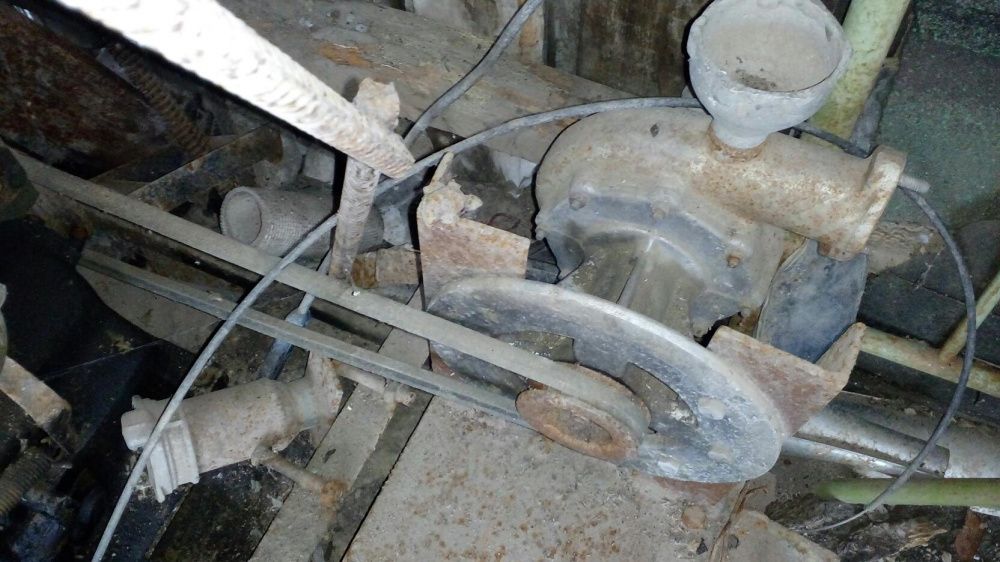 Продаётся  Помпа б/у.