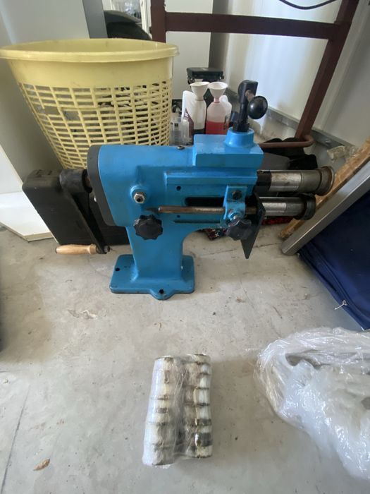 Rebordadora Manual BM-4L – Ano 2009 – Estado Novo
