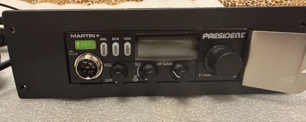 President Martin+ CB Radio 12V / 24V VarioColor VOX