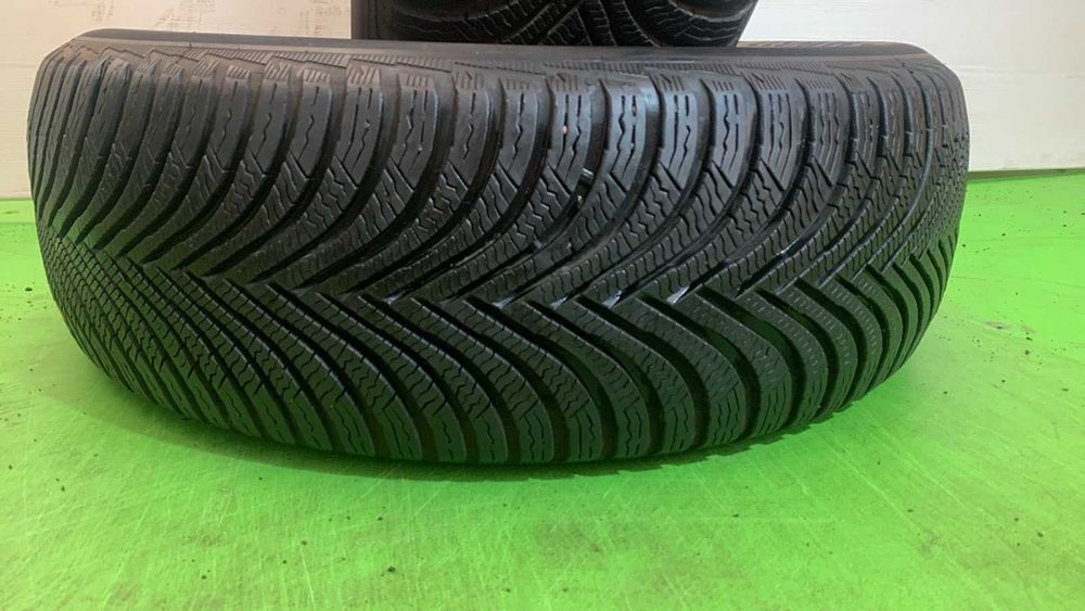 225/60/16 Michelin Pilot Alpin 5