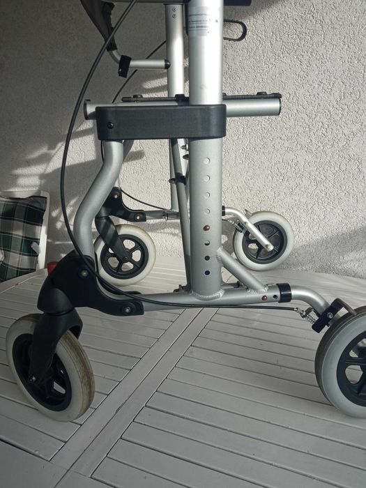 Bardzo duży balkonik chodzik rehabilitacyjny do 220 kg