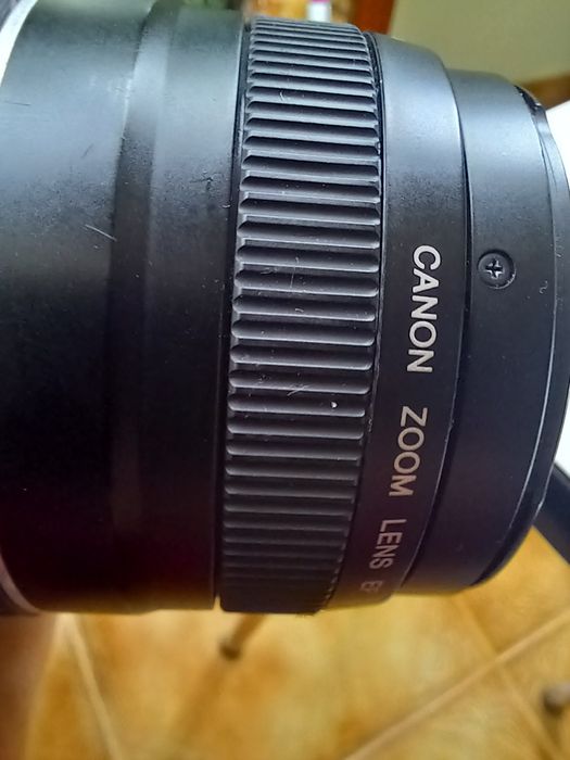Objetiva Canon Zoom 75-300mm f/4-5.6 Ø58mm versão II