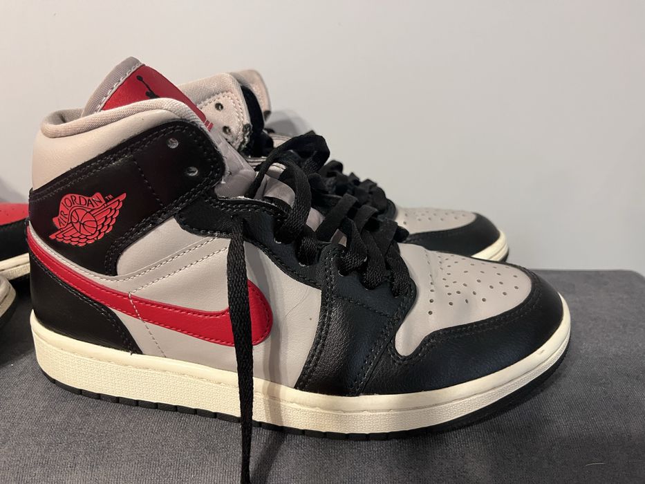 Продаж кросівок  в гарному стані Тернопіль air jordan mid low one
