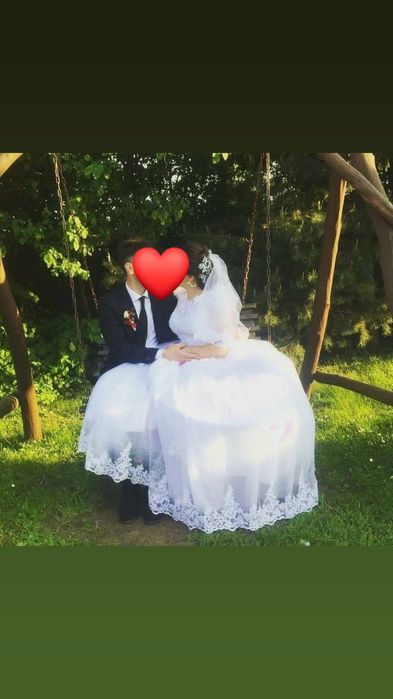 Продам весільну сукню