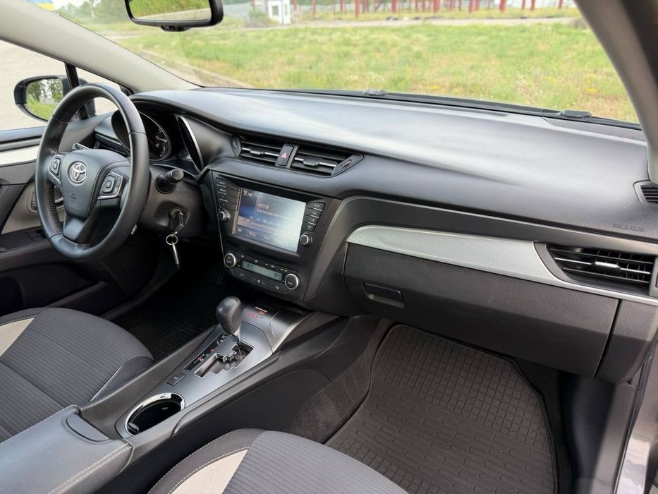 Toyota Avensis 2016