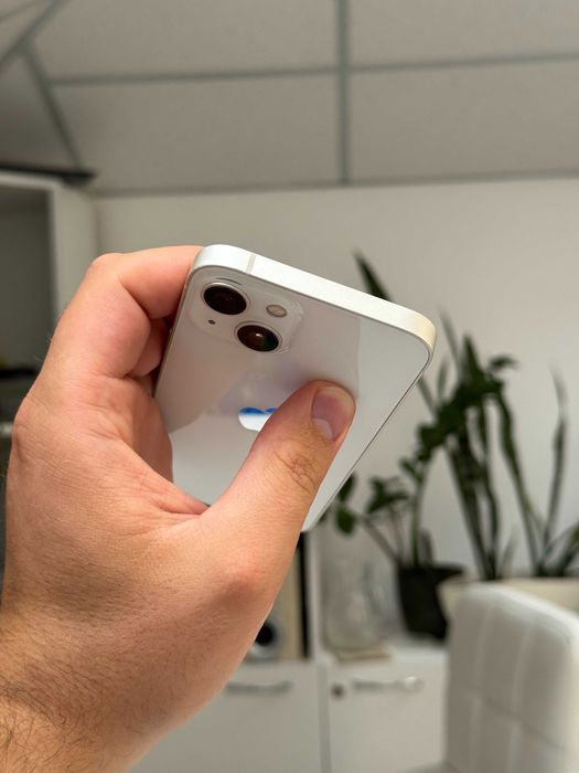 Apple iPhone 13 128GB Starlight Neverlock, 88% АКБ, Айфон 13 Білий Гарний стан