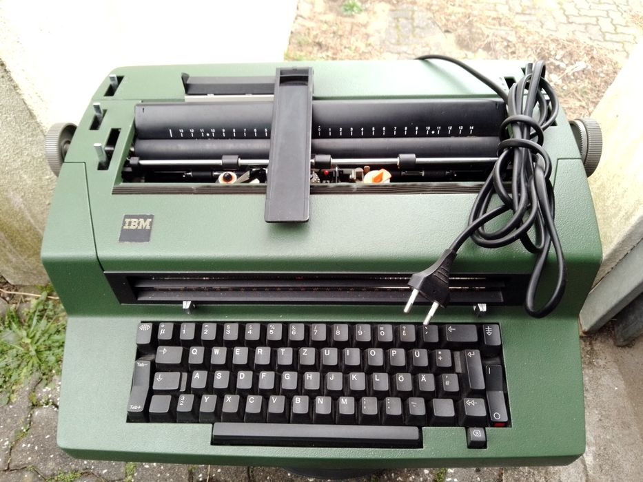 Máquina de escrever elétrica