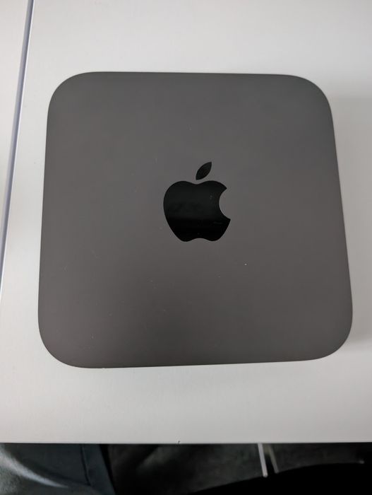 Mac mini 2018 рік, i5 20/256 Гб SSD